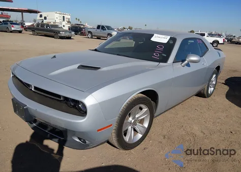2023 Dodge Challenger Sxt z USA, uszkodzony, nr VIN 2C3CDZAGXPH602061